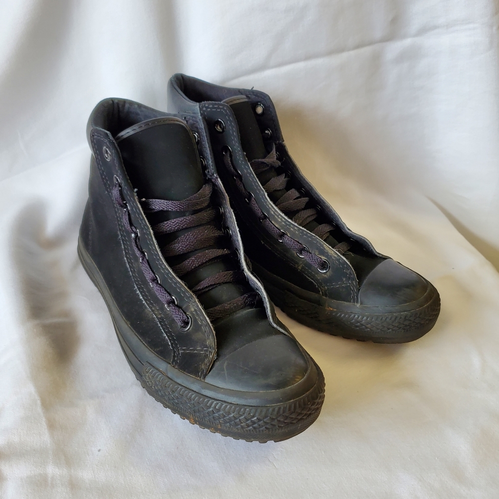 Black high top converse